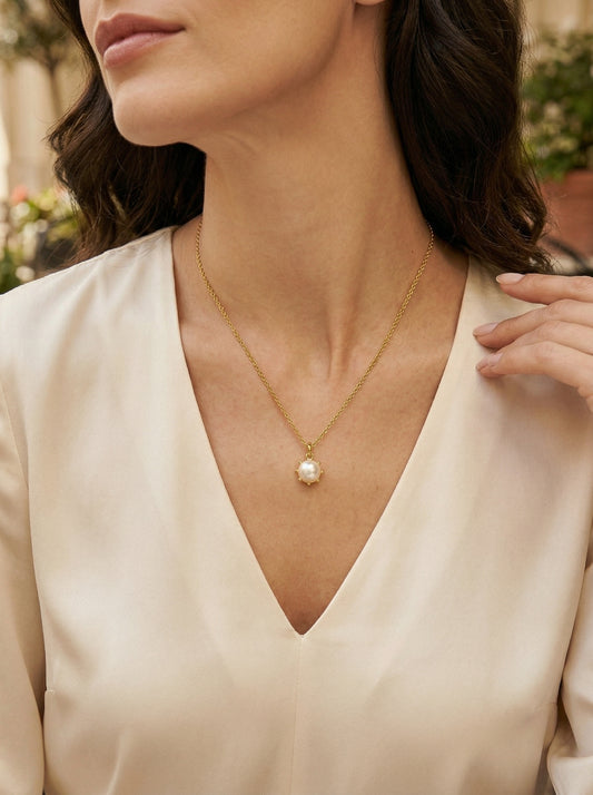 Pearl Pendant Gold Thin Chain Necklace
